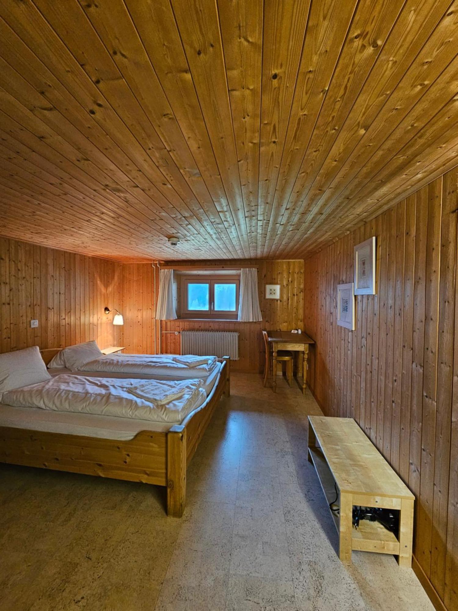 Gasthaus Roessli Versam Экстерьер фото