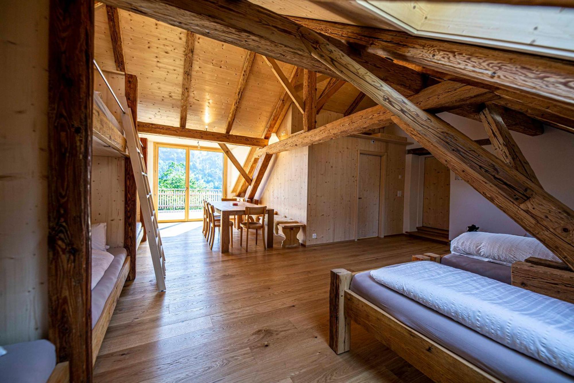 Gasthaus Roessli Versam Экстерьер фото