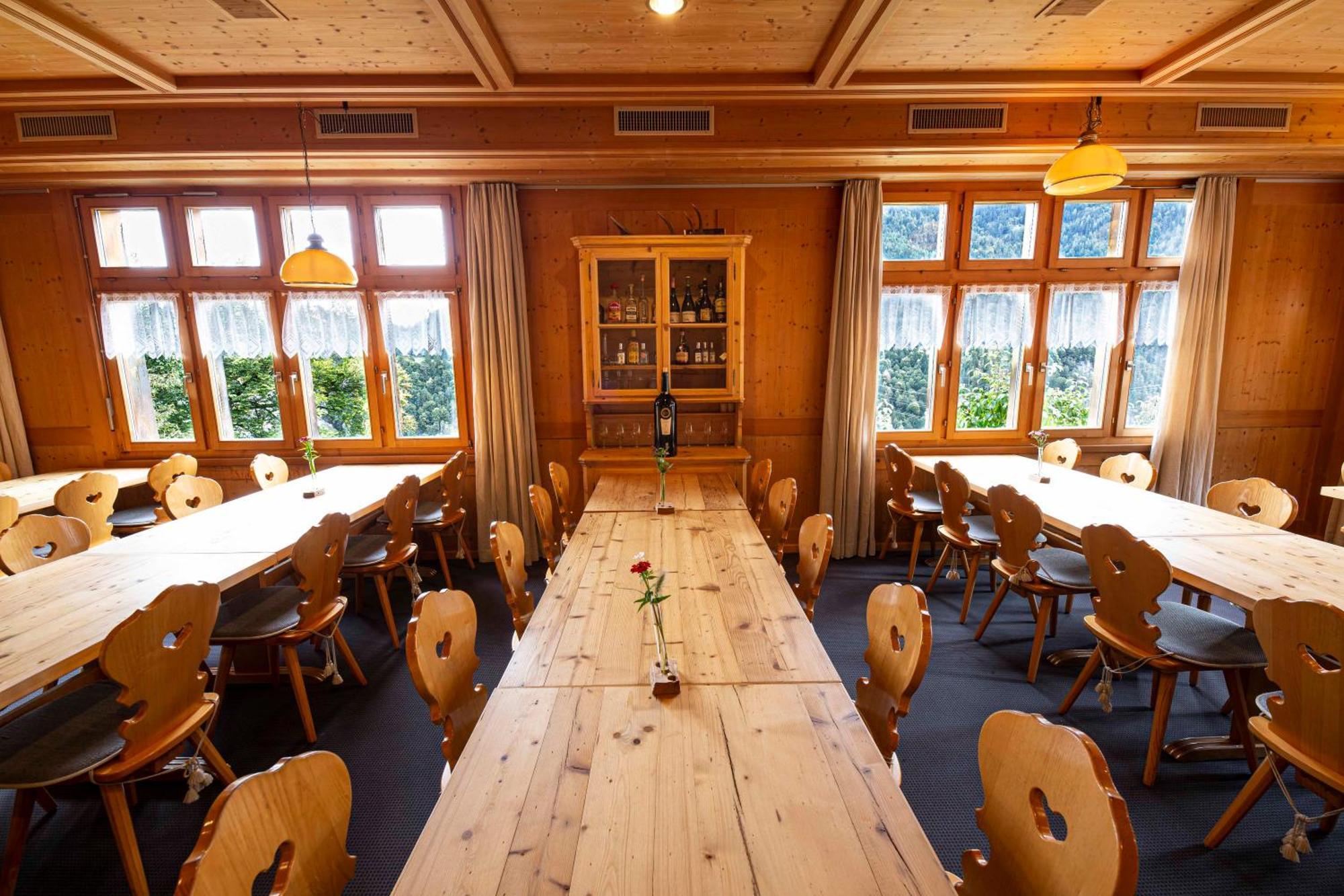 Gasthaus Roessli Versam Экстерьер фото