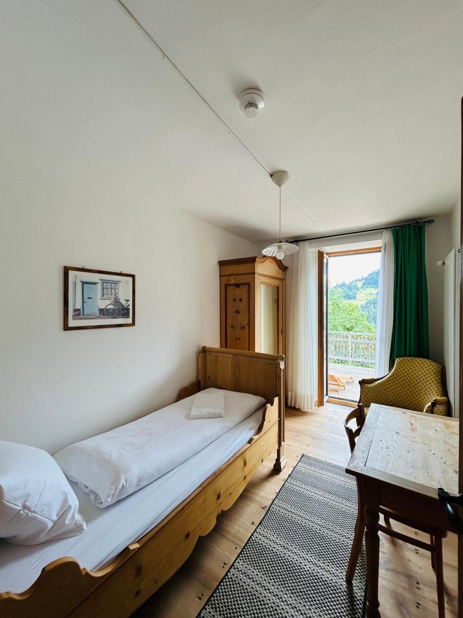 Gasthaus Roessli Versam Экстерьер фото