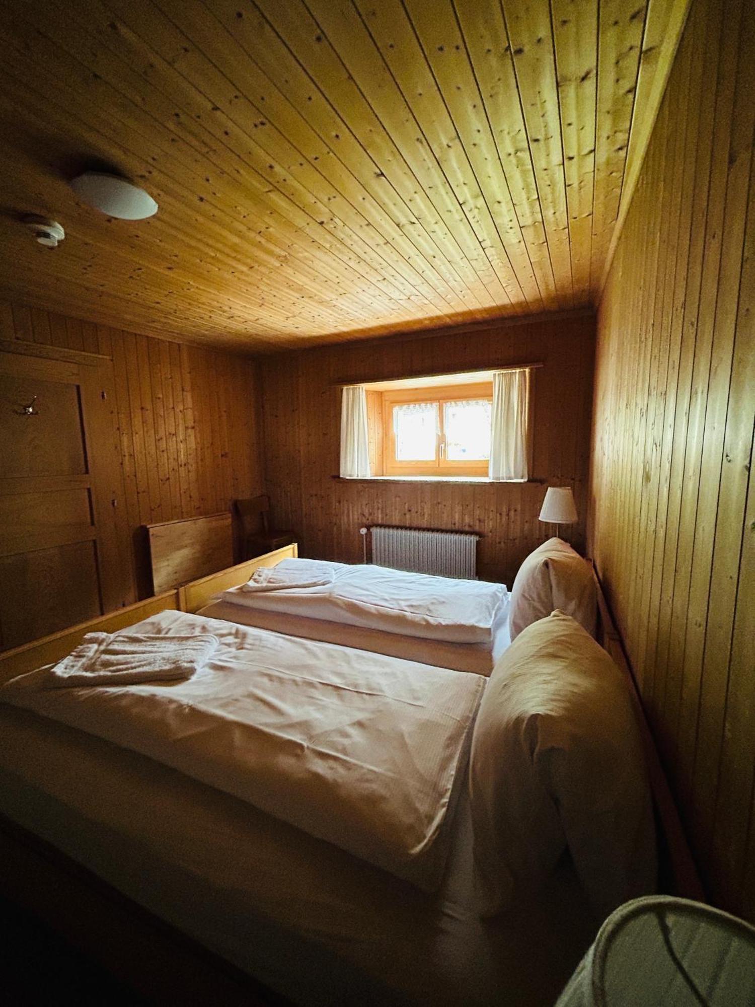 Gasthaus Roessli Versam Экстерьер фото